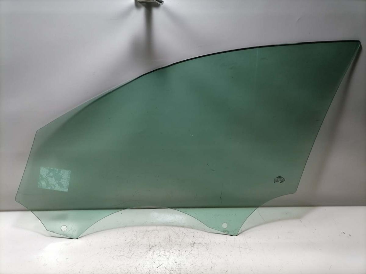 Audi A4 8K B8 original T&uuml;rscheibe vorn rechts Bj.2009